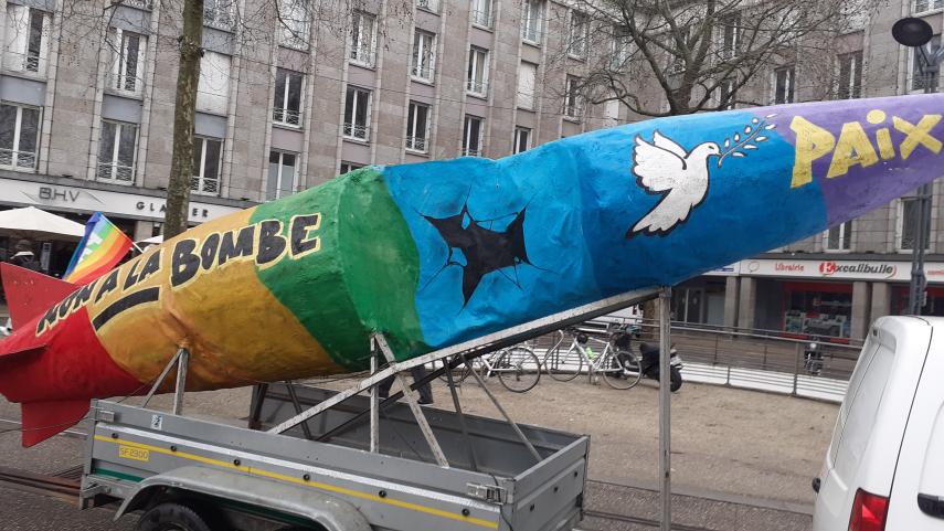 Manifestatie tegen Europese defensietop in Brest, 9/01 (foto: Ludo De Brabander)