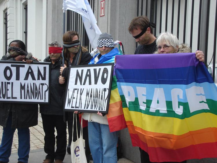 Vredesbeweging klaagt parlementair nepdebat over belangrijke NAVO-top aan