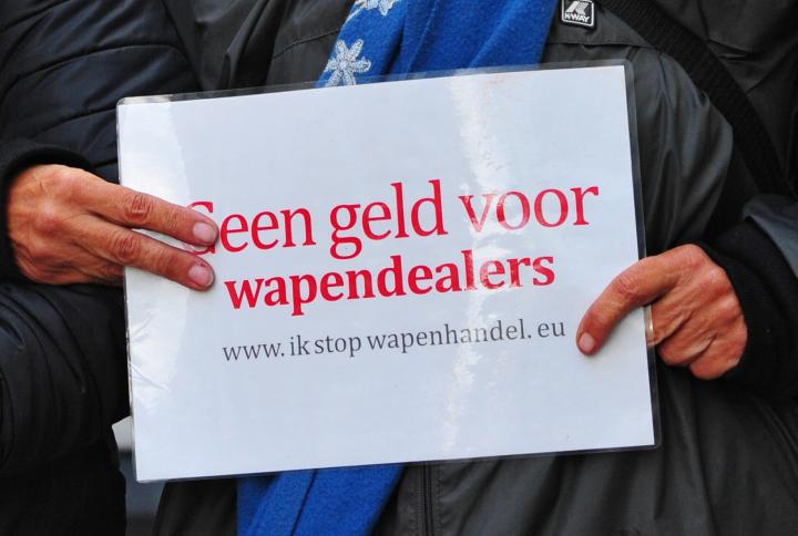 Minister Muyters, geef geen Vlaams geld aan wapenonderzoek