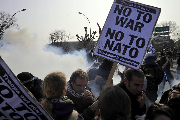 Responsibility to arm?