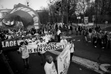 Manifestatie 2 december 2011: Besparen kan op bommen, niet op mensen!