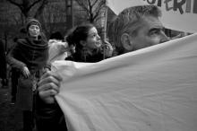 Manifestatie 2 december 2011: Besparen kan op bommen, niet op mensen!