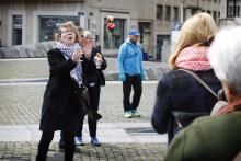 Jongleren voor Abu Sakha